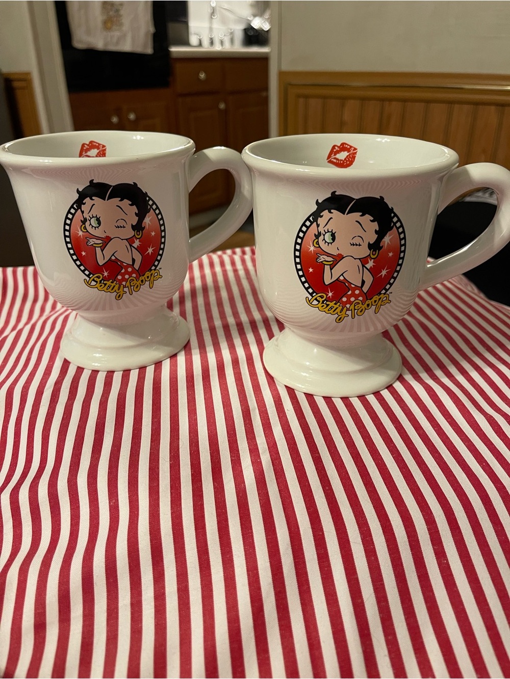 Vintage! Betty Boop White Ceramic Mug Bottom with Black Graphic